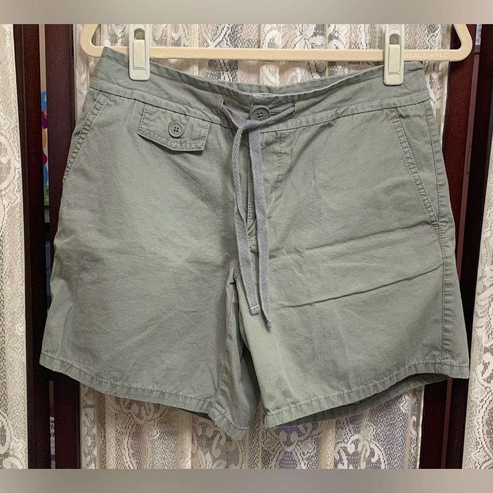 🦋 2/$15 🦋 OLD NAVY COTTON SHORTS - SZ 6